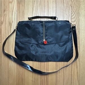 Vintage Apple Bottoms Black Shoulder Zipper Pouch/Bag